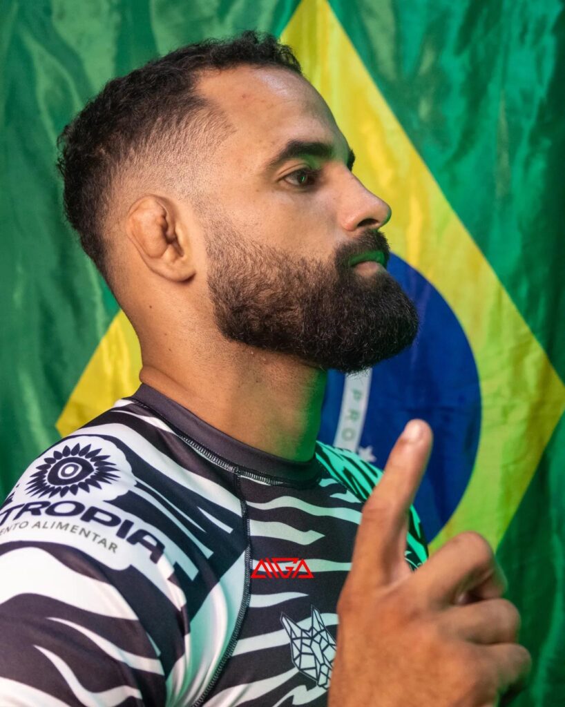 A experiência extensa em um esporte olímpico fez com que a formação de Rodrigo como professor ficasse ainda mais valiosa.