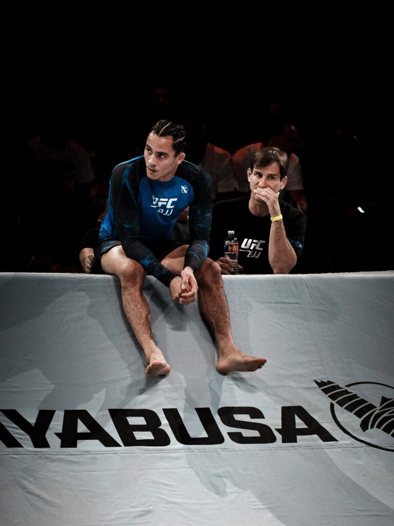 Danilo disputou o cinturão peso leve do UFC BJJ com Carlos Henrique.