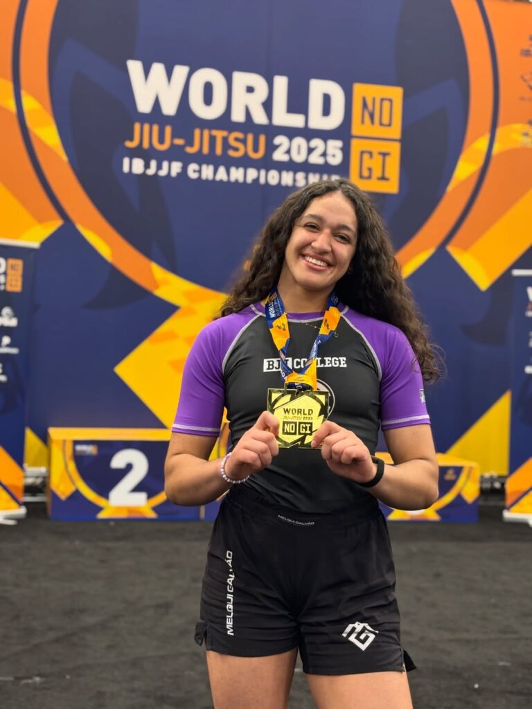 Última experiência de Livia Barasine na faixa-roxa foi no Mundial No Gi da IBJJF, em Las Vegas. Na ocasião, ela ficou com o ouro duplo.