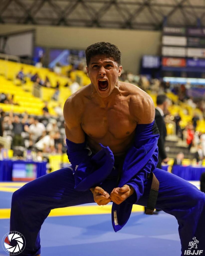 Eduardo's biggest achievement so far was the 2025 IBJJF world title in his division and the open class. In California, he closed a resounding brown belt cycle.