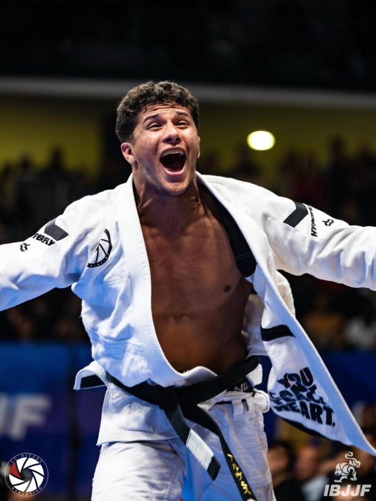 A newcomer to the adult black belt division, Eduardo Alves battled his way to gold at the IBJJF Europeans in Portugal.