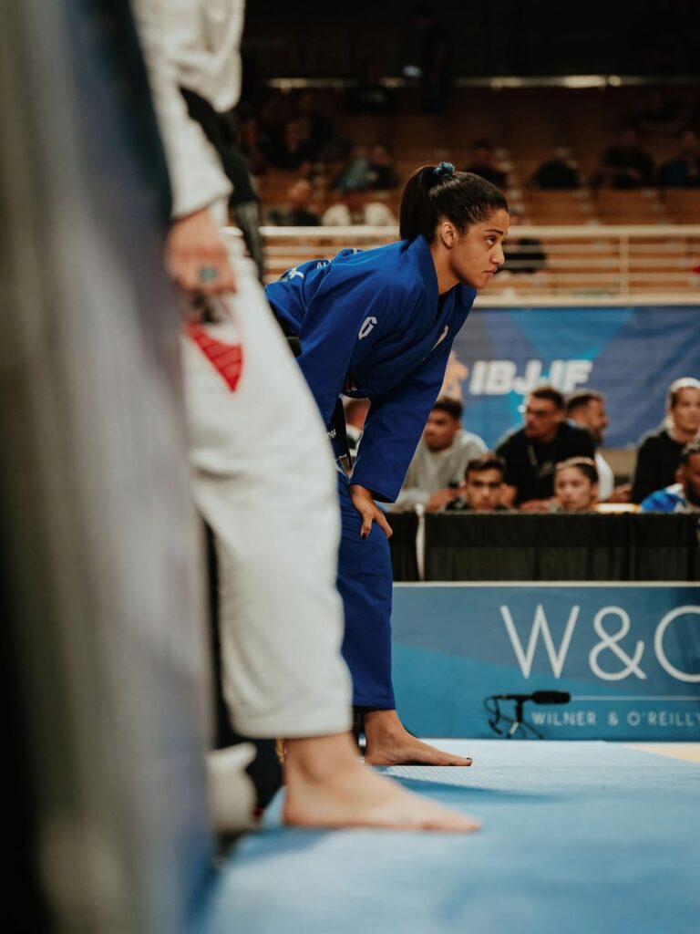 Larissa Dias brilhou com mais uma performance efetiva no Pan-Americano. Atleta conquistou o tricampeonato no torneio, nos Estados Unidos. Foto: @hstudiobjj