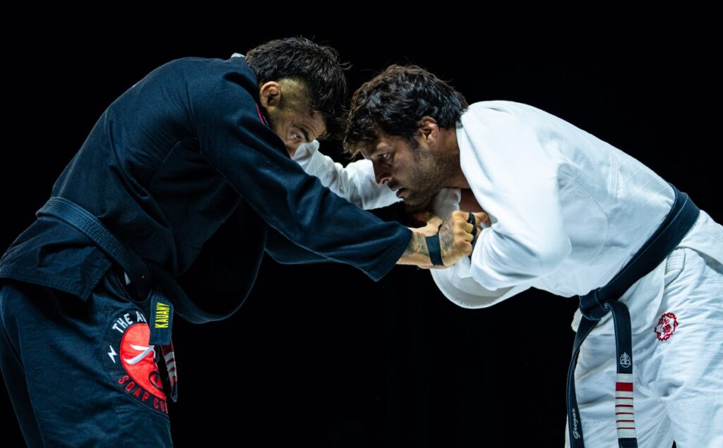 Horlando Monteiro and Gregor Gracie fight in the BJJ Stars 19 Masters GP final. Photo: @paulinhocotrim / @marianacalfatbjj